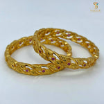 Load image into Gallery viewer, Gold Bangles 1231070